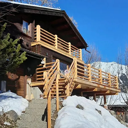 Chateau Lapin Chalet *